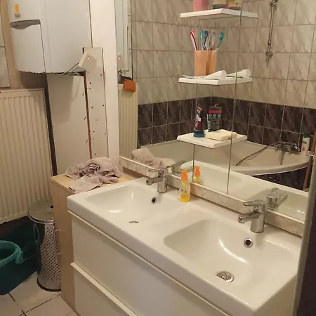 Privat In Einer Zu Vermieten Homestay *